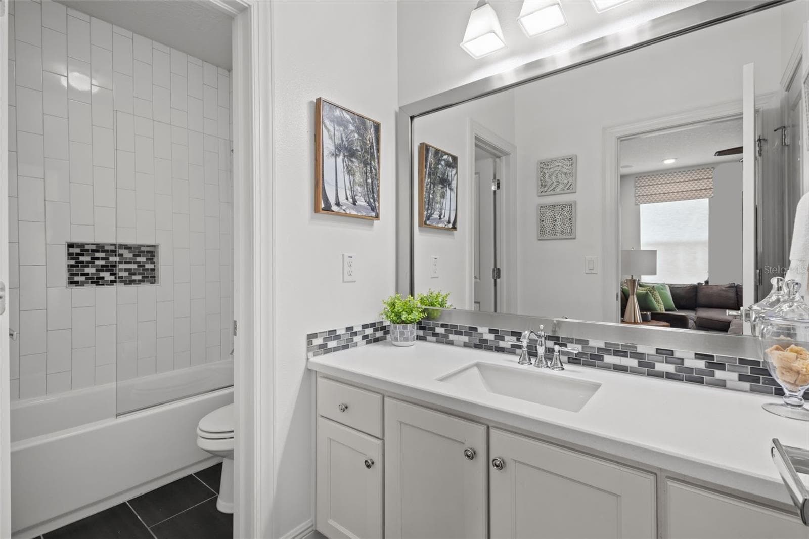 14823 CARAVAN AVENUE — photo 38 of 55