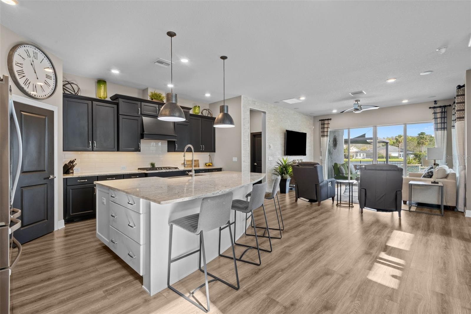 14823 CARAVAN AVENUE — photo 18 of 55