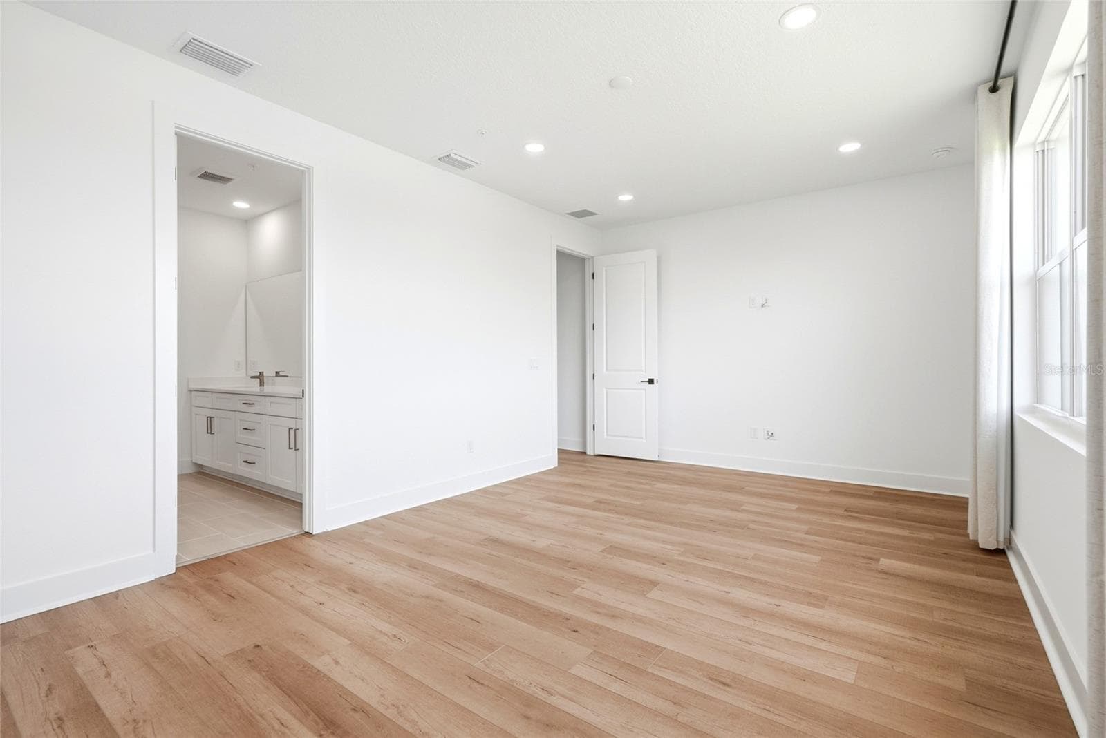 9936 KEY HAVEN ROAD — photo 17 of 54