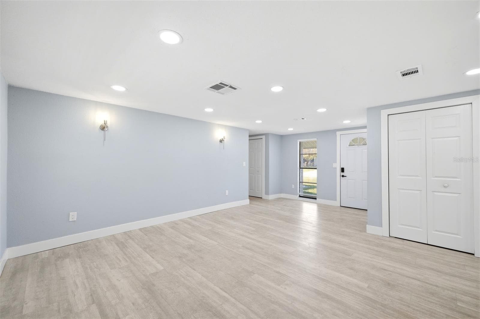 12824 1ST ISLE — photo 14 of 40