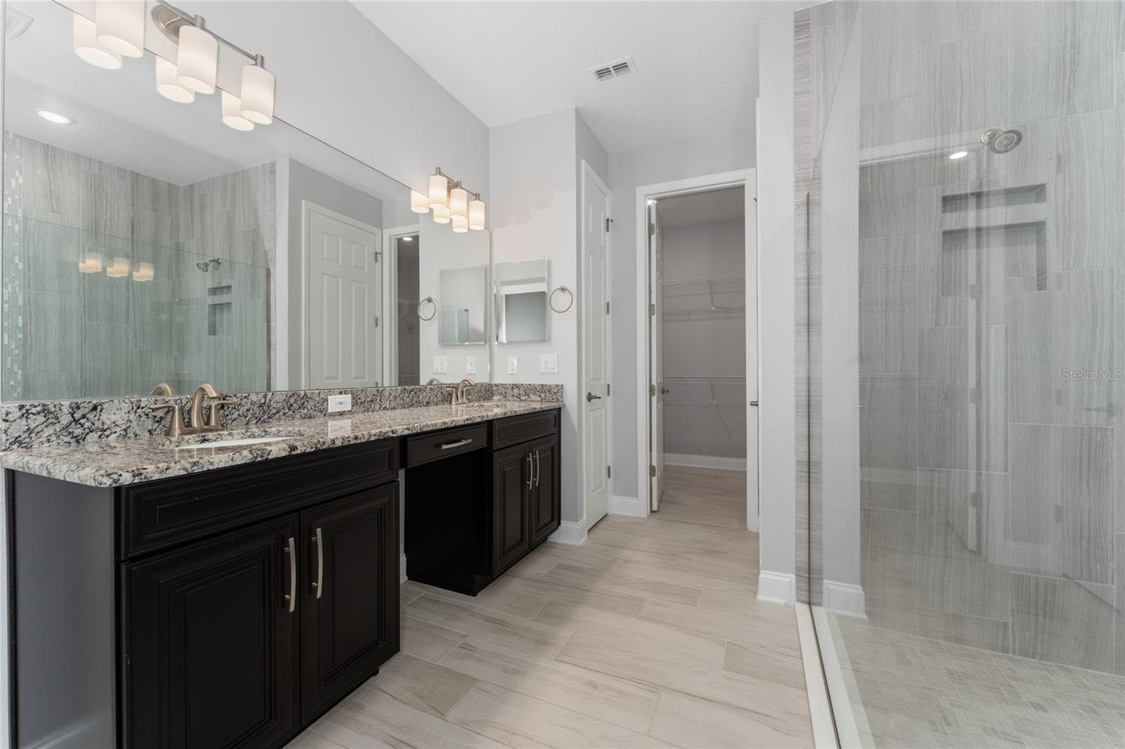 3094 SOMERSET PARK DRIVE — photo 3 of 50