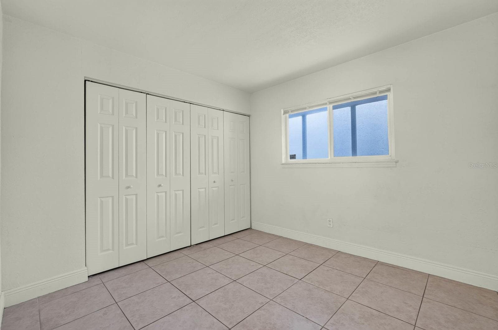 900 PENINSULA DRIVE — photo 23 of 35