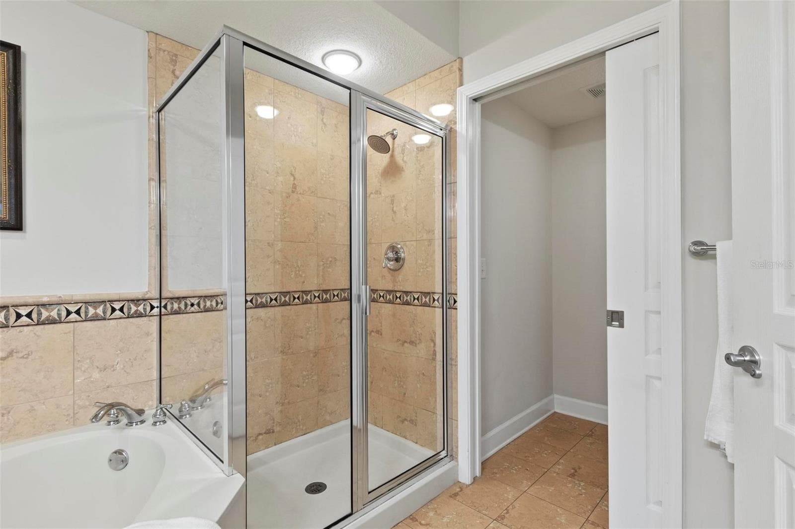 200 OCEAN CREST DRIVE — photo 53 of 68