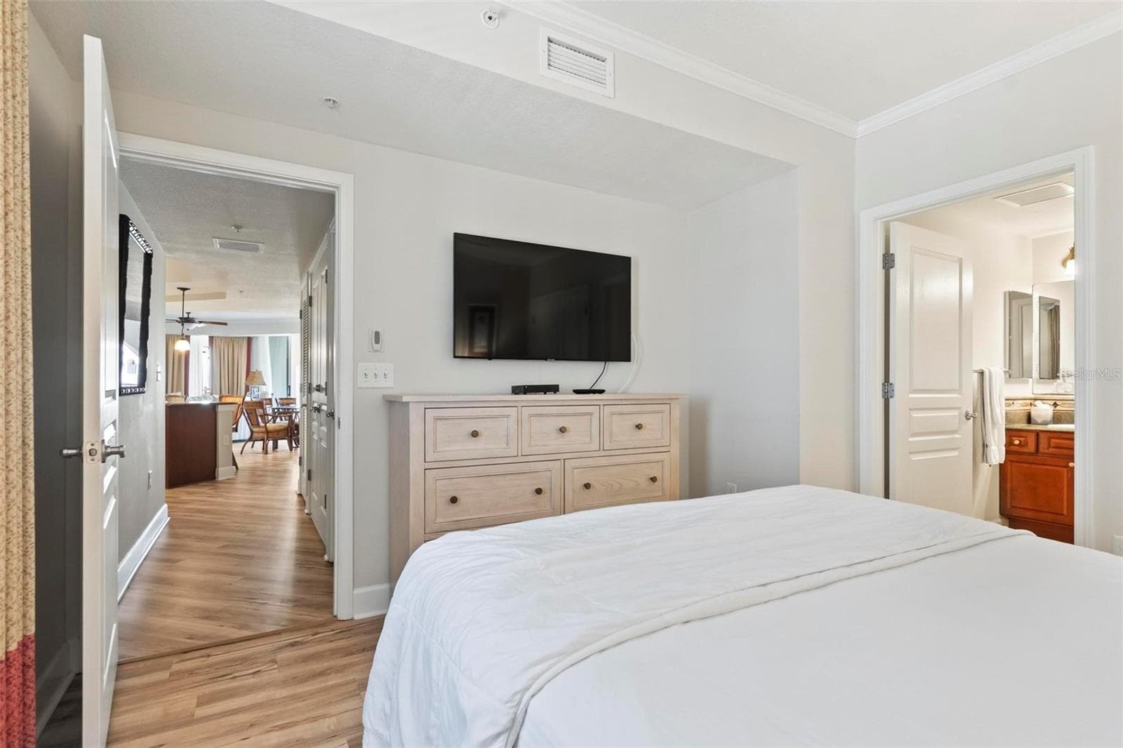 200 OCEAN CREST DRIVE — photo 34 of 68