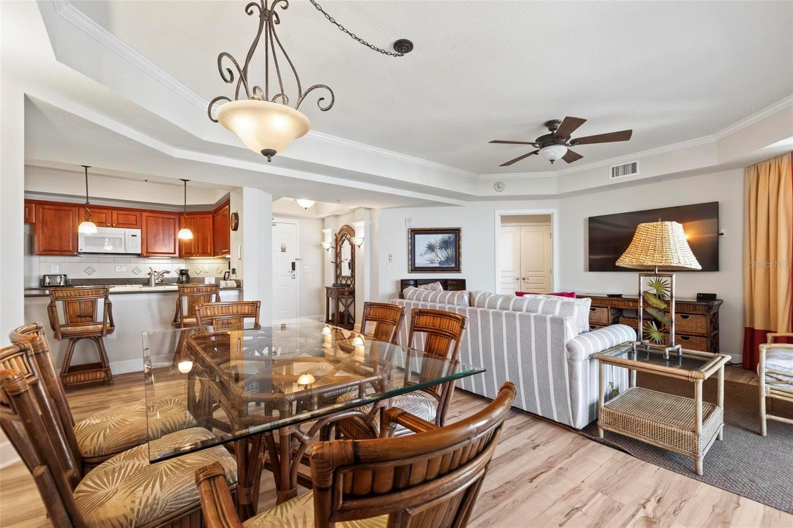 200 OCEAN CREST DRIVE — photo 11 of 68