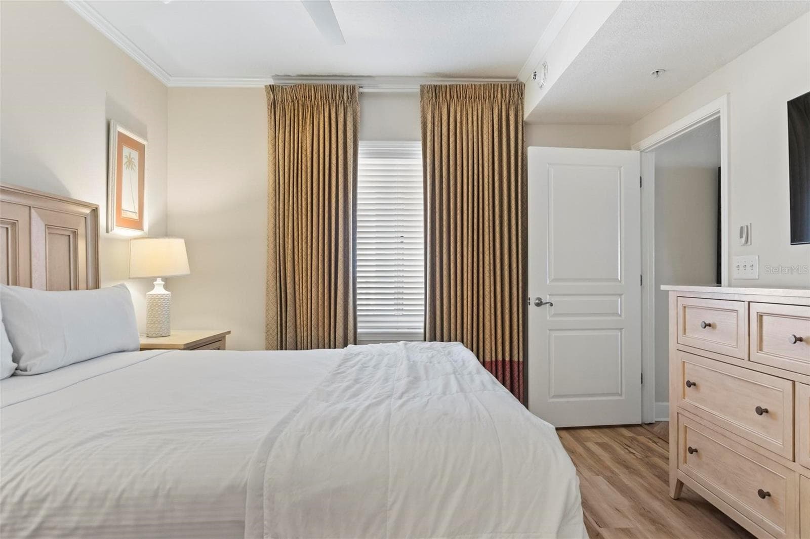 200 OCEAN CREST DRIVE — photo 36 of 68