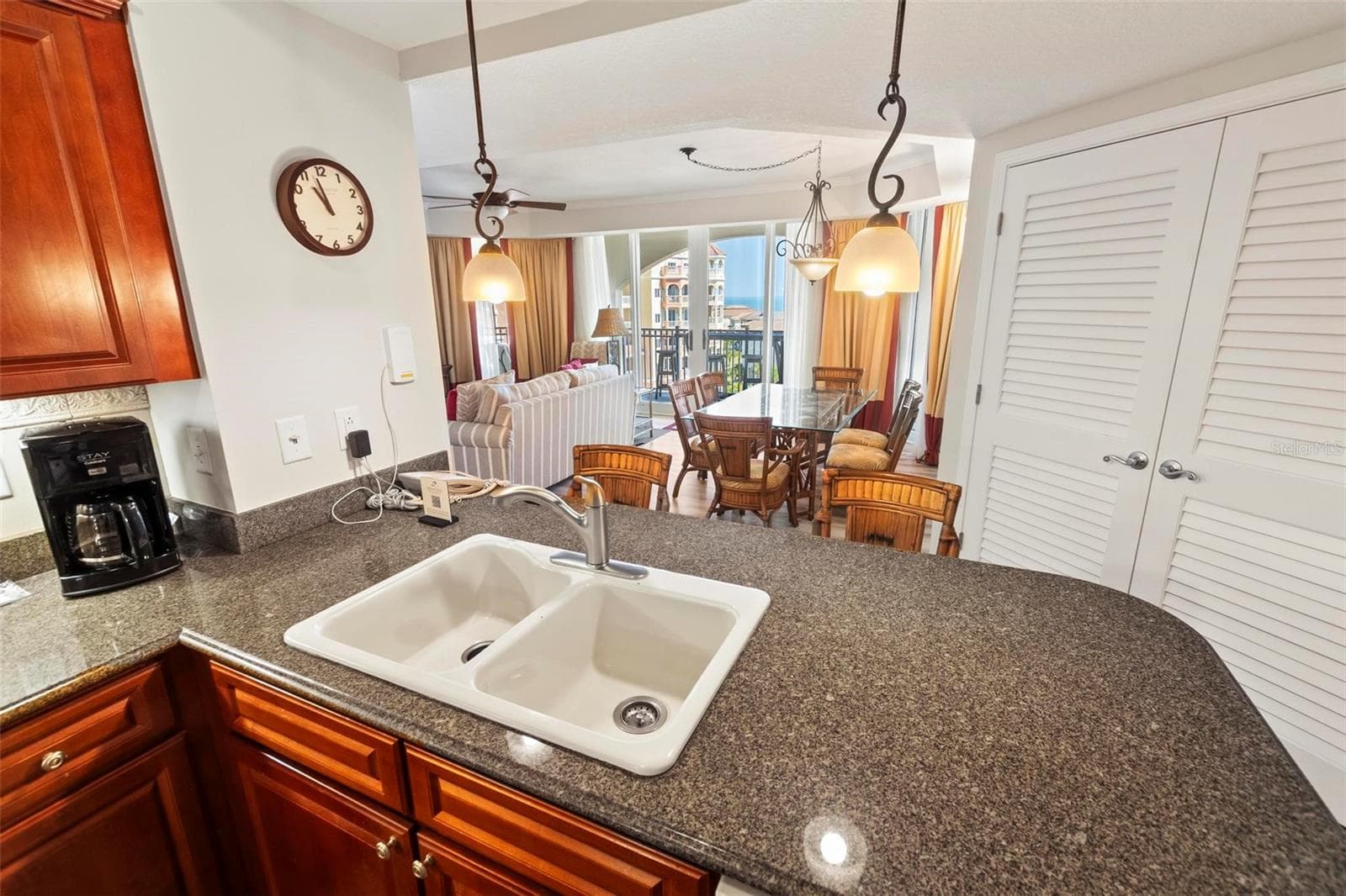 200 OCEAN CREST DRIVE — photo 16 of 68