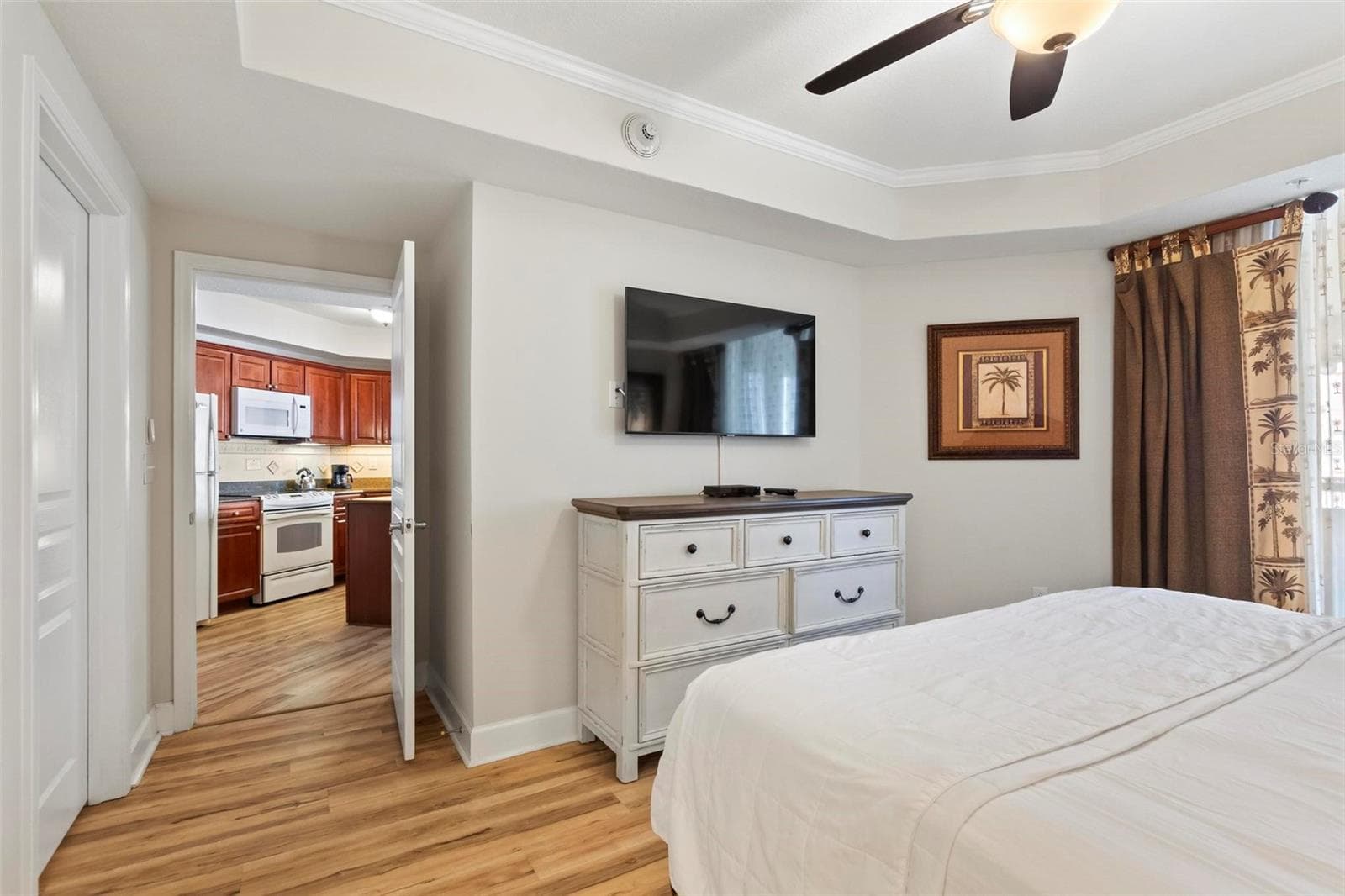 200 OCEAN CREST DRIVE — photo 46 of 68