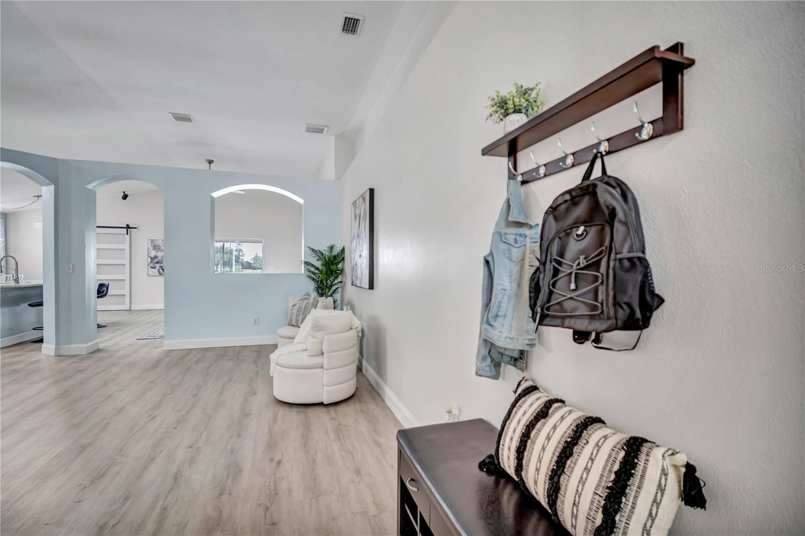 809 ADDISON DRIVE — photo 4 of 51
