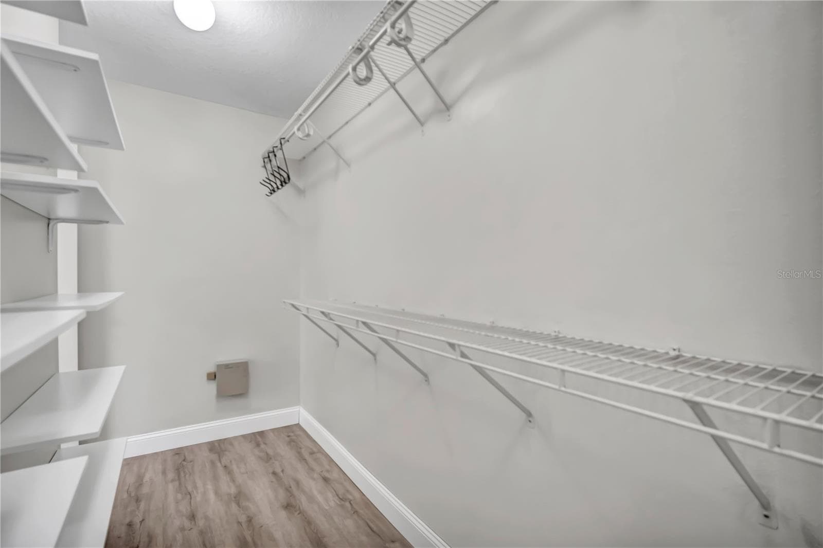 809 ADDISON DRIVE — photo 24 of 51