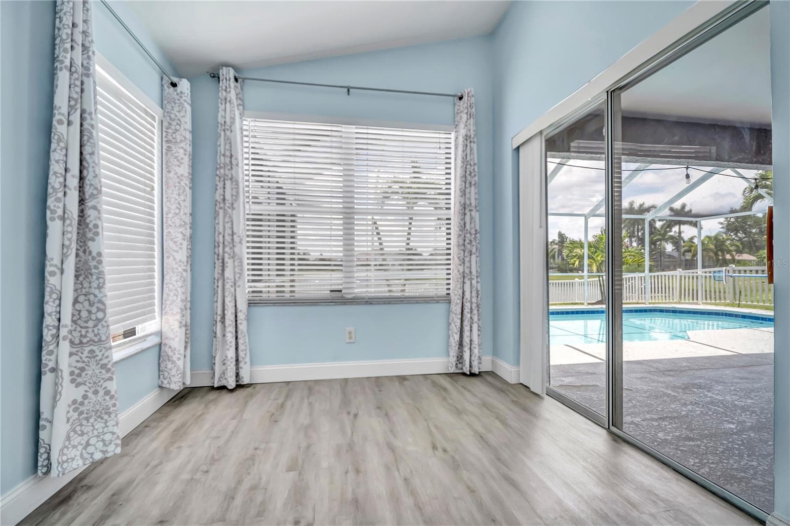 809 ADDISON DRIVE — photo 15 of 51