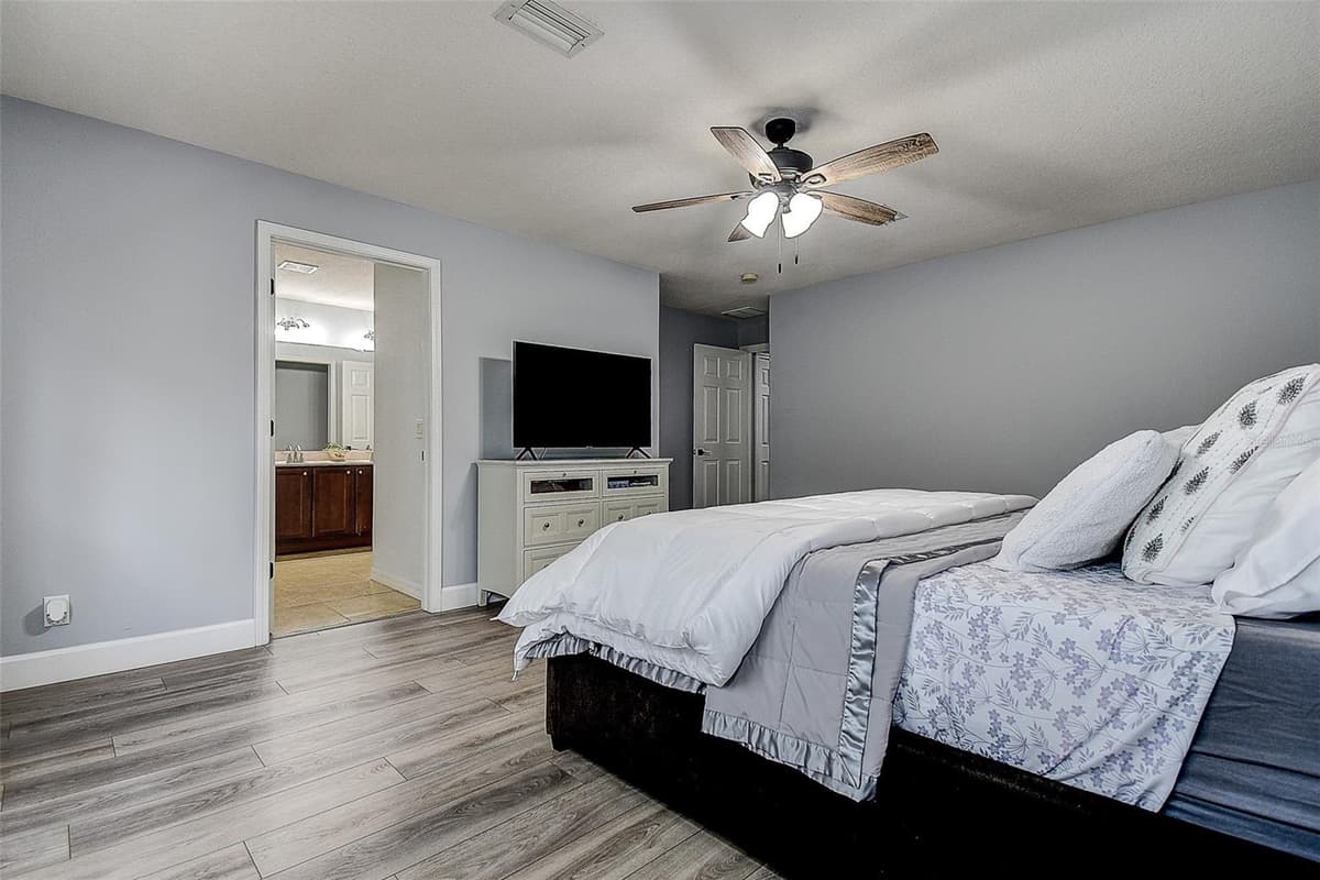 1426 HILLVIEW LANE — photo 17 of 30