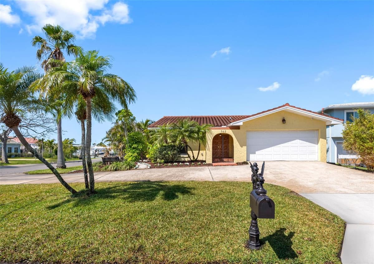 562 JOHNS PASS AVENUE — photo 1 of 89