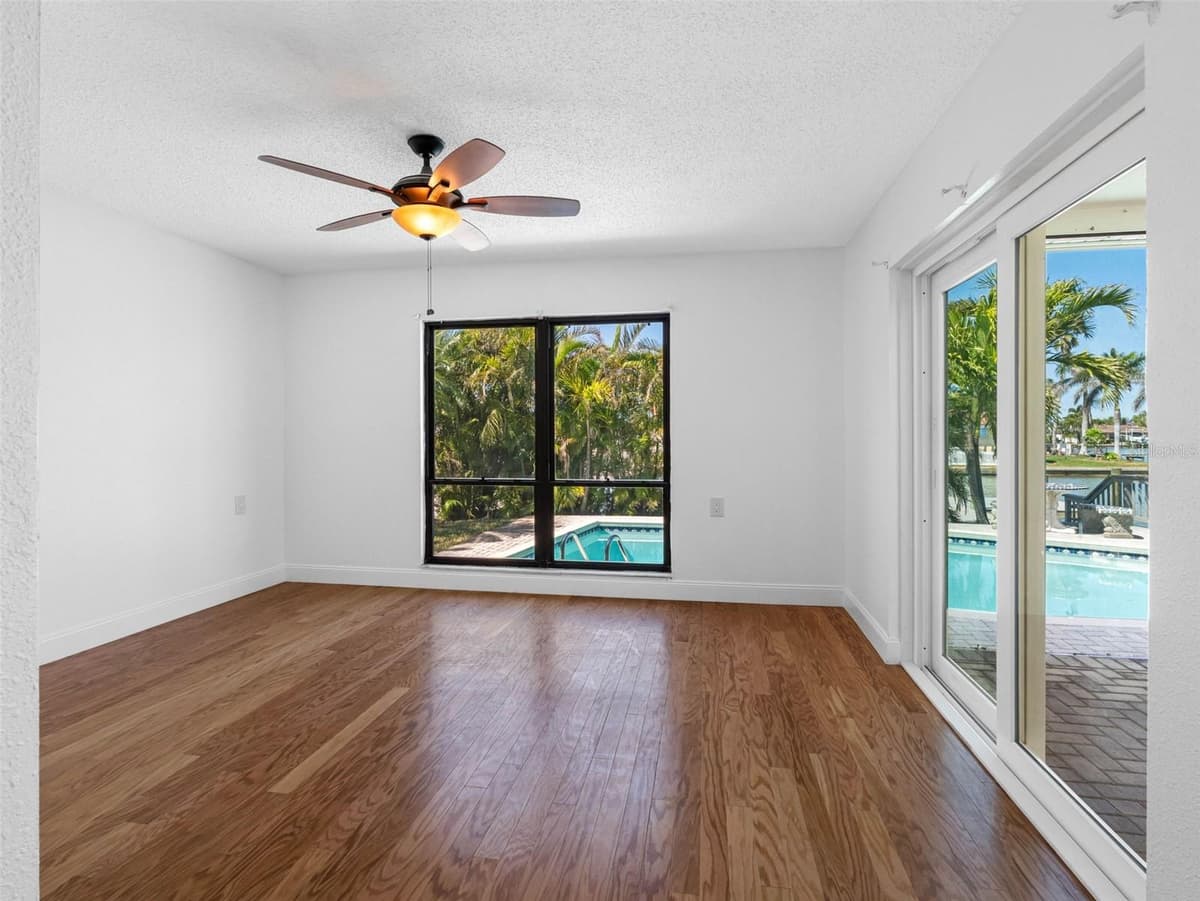 562 JOHNS PASS AVENUE — photo 40 of 89
