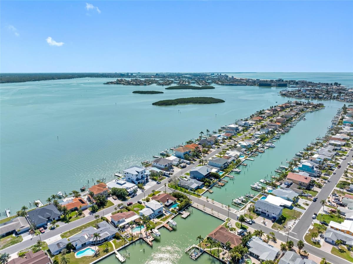 562 JOHNS PASS AVENUE — photo 82 of 89