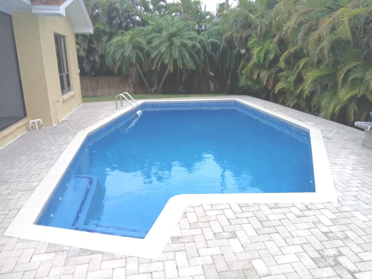 562 JOHNS PASS AVENUE — photo 2 of 89