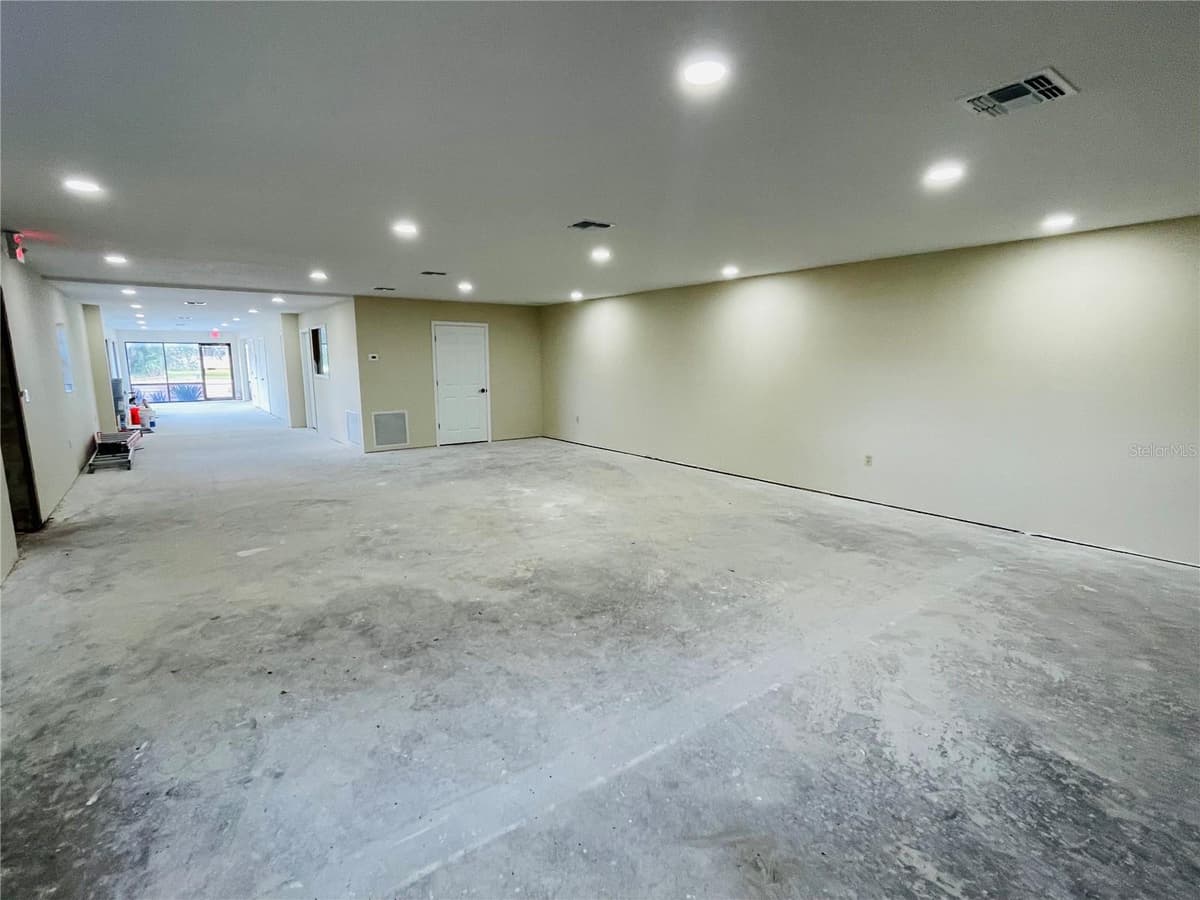 617 JOHN YOUNG PARKWAY — photo 2 of 4
