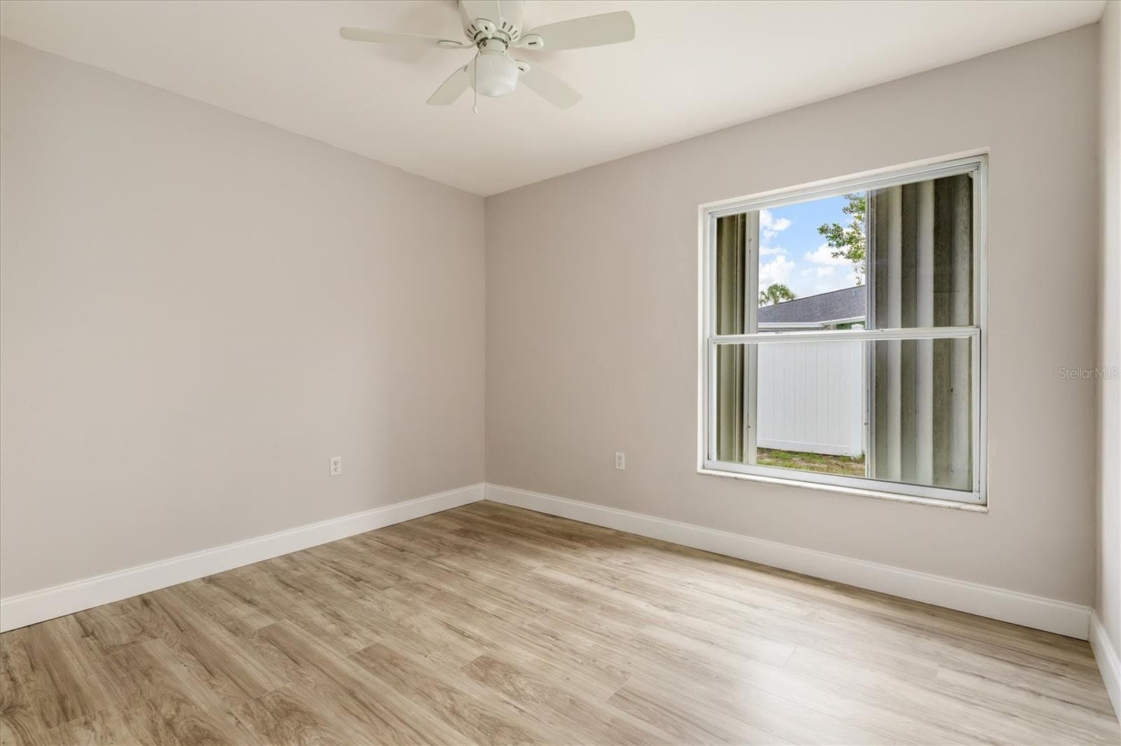 6247 CONISTON STREET — photo 13 of 47
