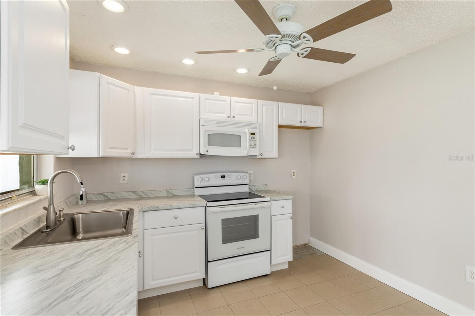 6247 CONISTON STREET — photo 11 of 47