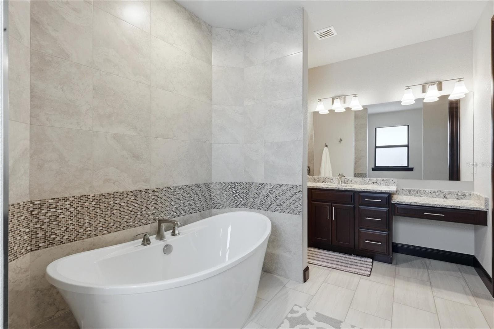 9404 SPRING CIRCLE — photo 19 of 63