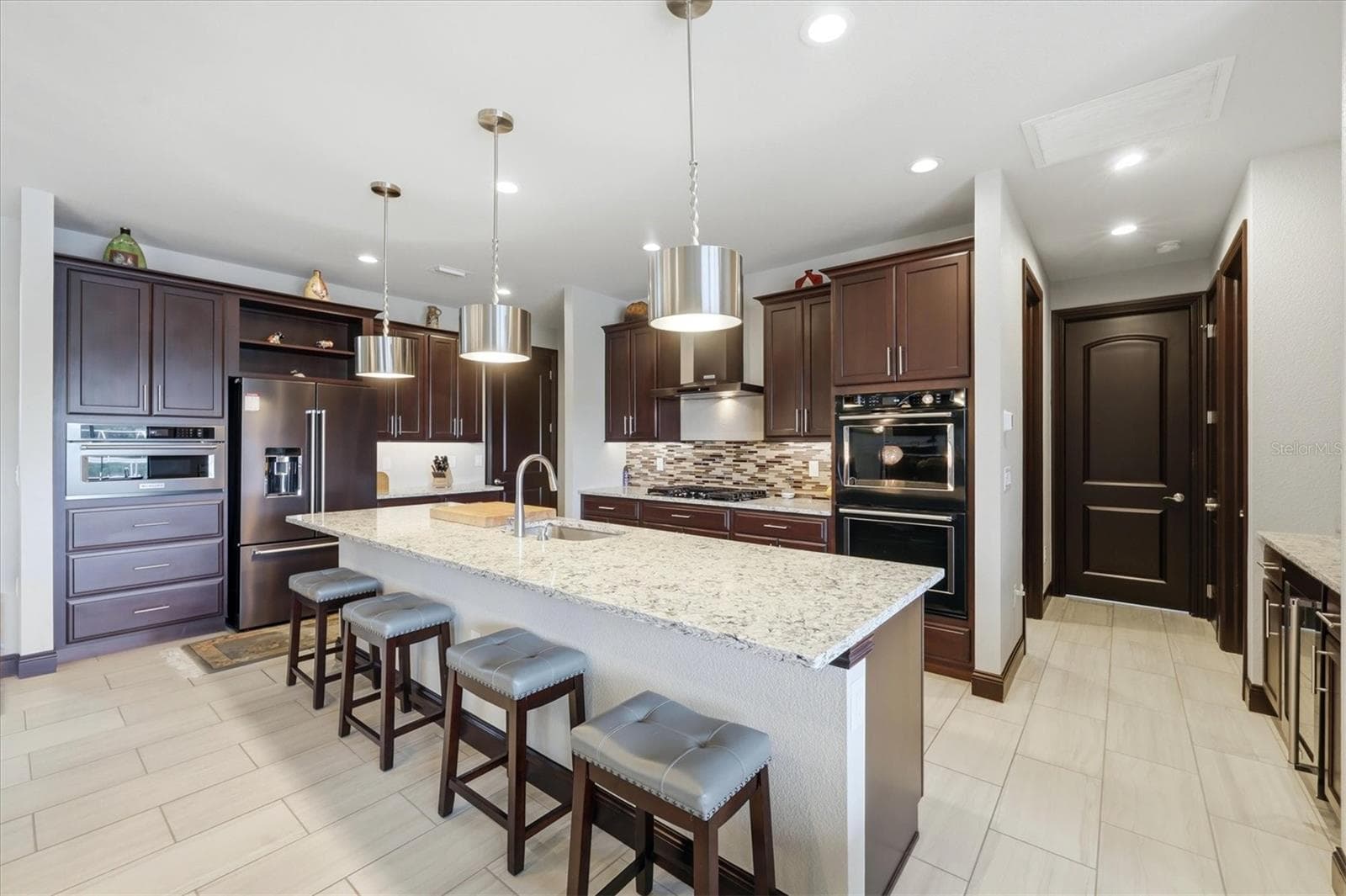9404 SPRING CIRCLE — photo 13 of 63