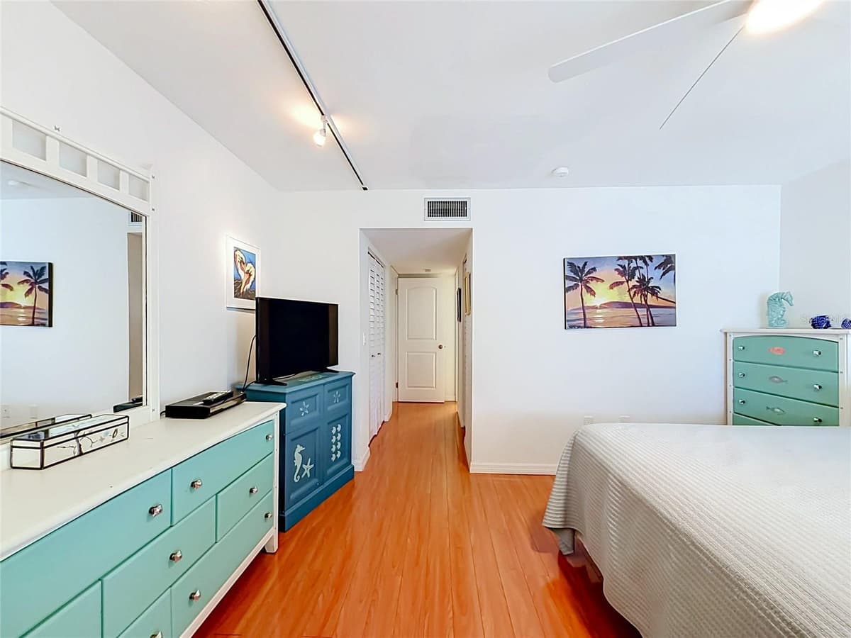 1801 GULF DRIVE — photo 20 of 64