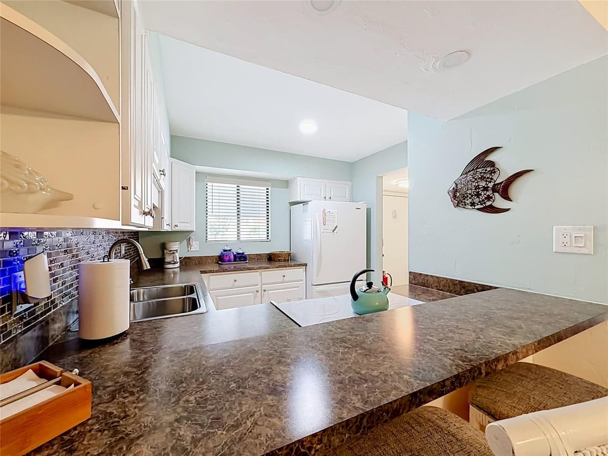 1801 GULF DRIVE — photo 9 of 64