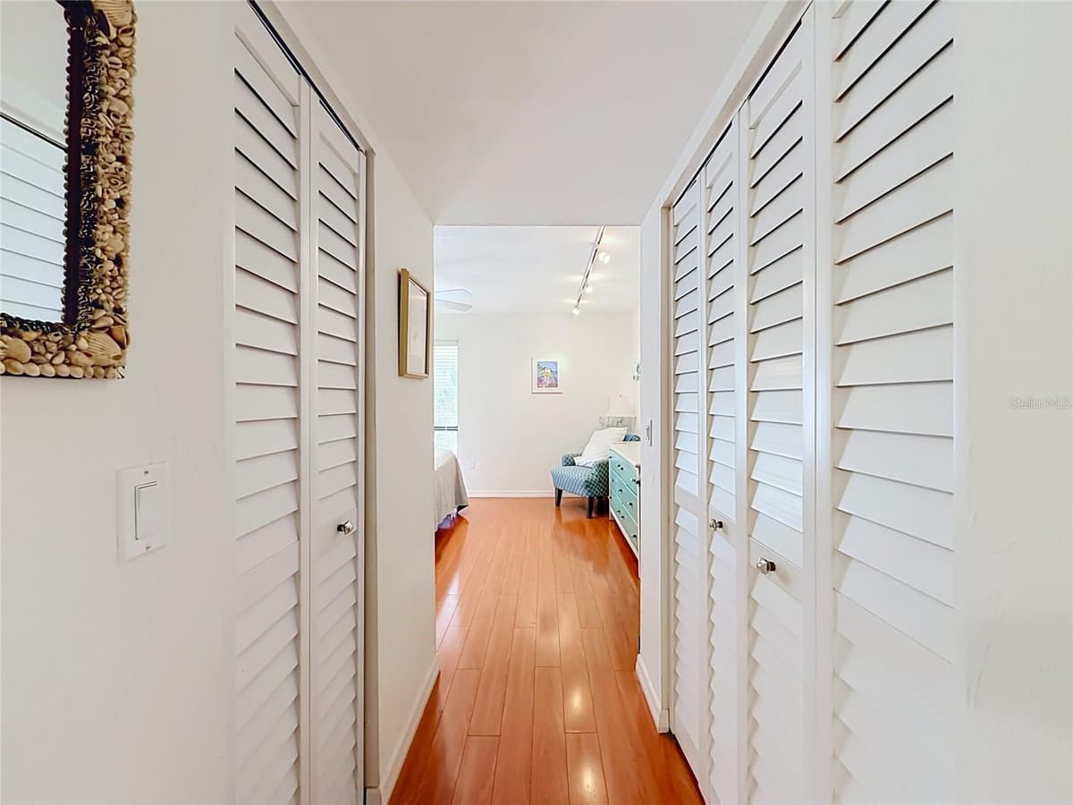 1801 GULF DRIVE — photo 22 of 64