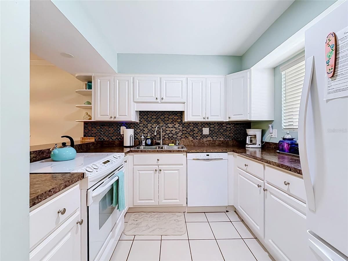 1801 GULF DRIVE — photo 7 of 64