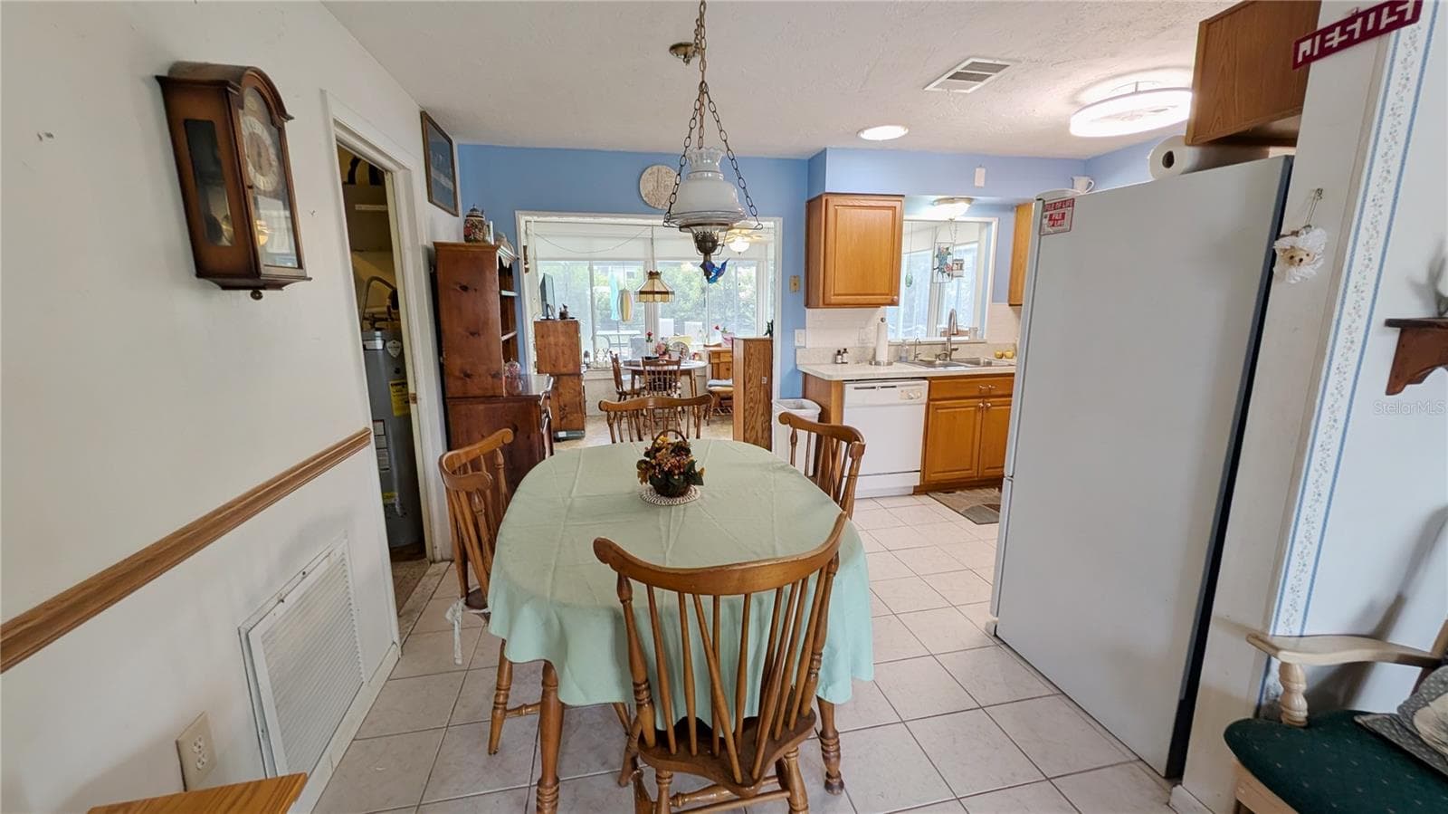 503 MONROE STREET — photo 12 of 39