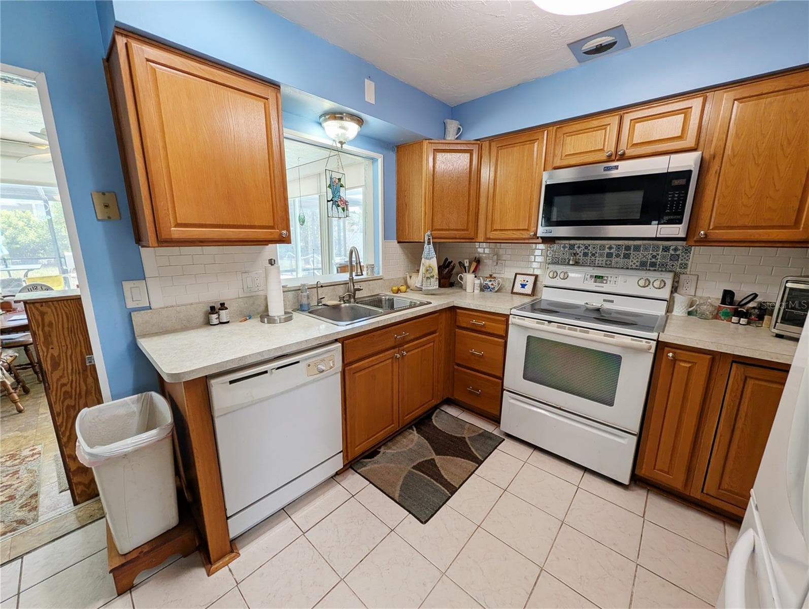 503 MONROE STREET — photo 14 of 39