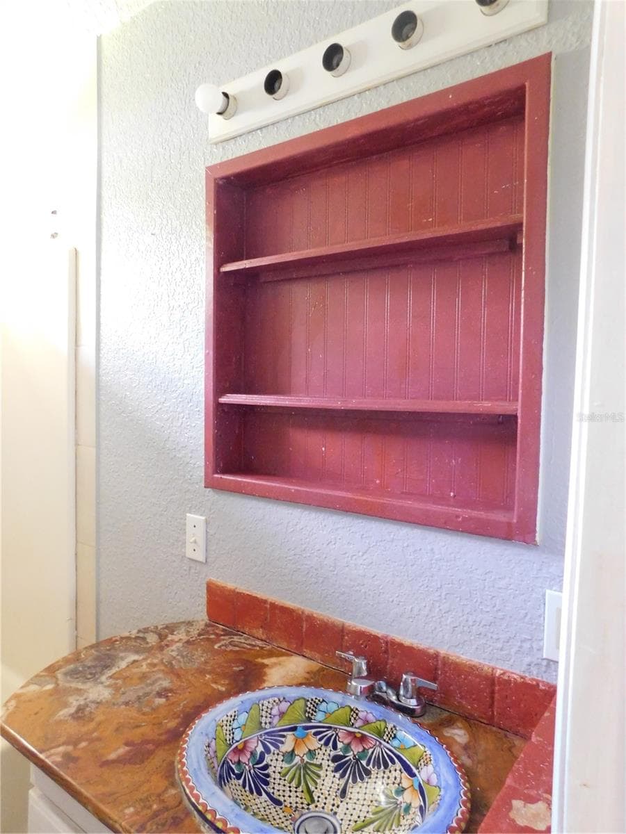 306 FLORIDA DRIVE — photo 18 of 27