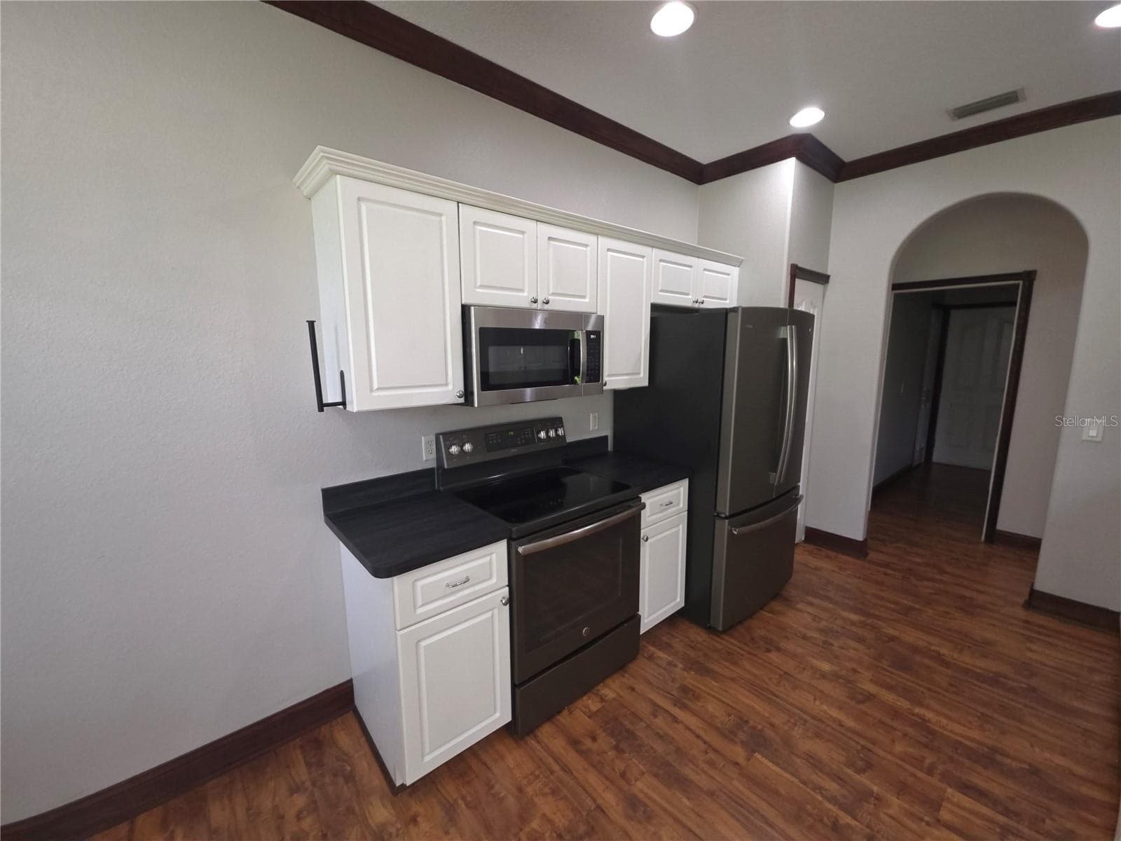 3564 LASLO AVENUE — photo 12 of 37