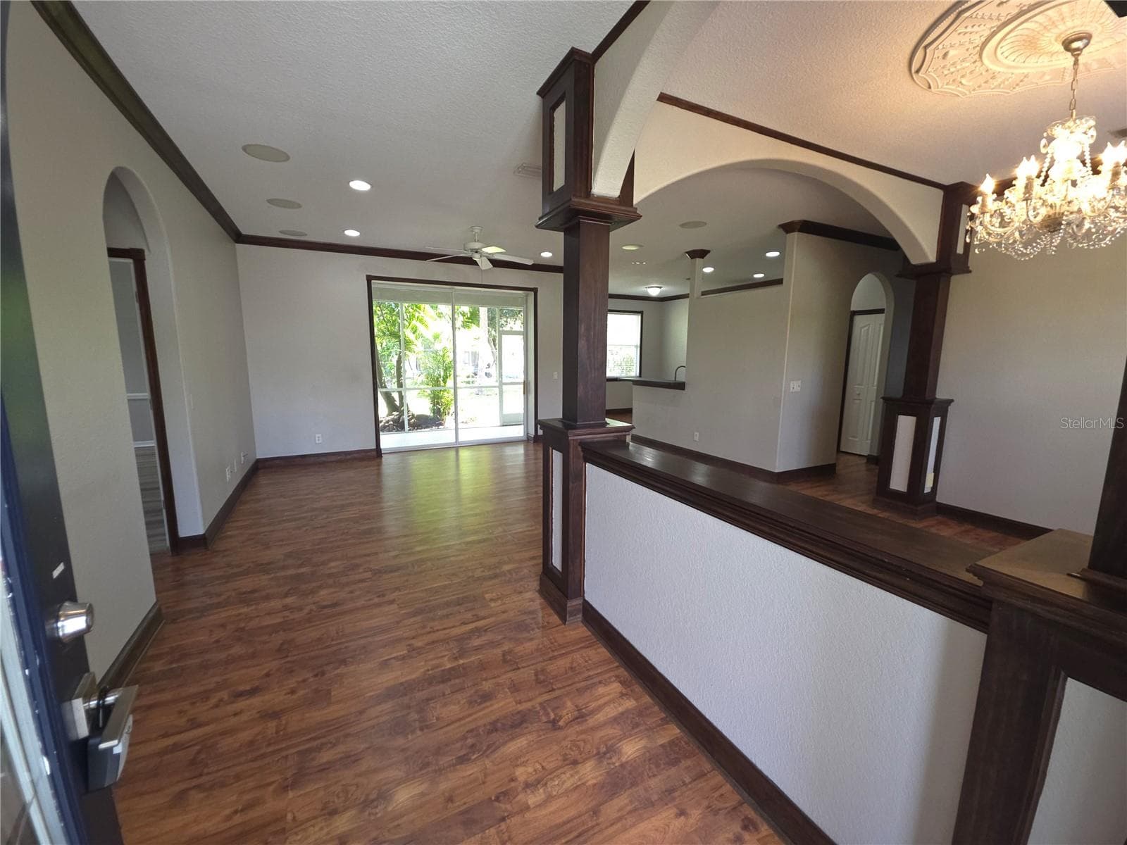 3564 LASLO AVENUE — photo 3 of 37