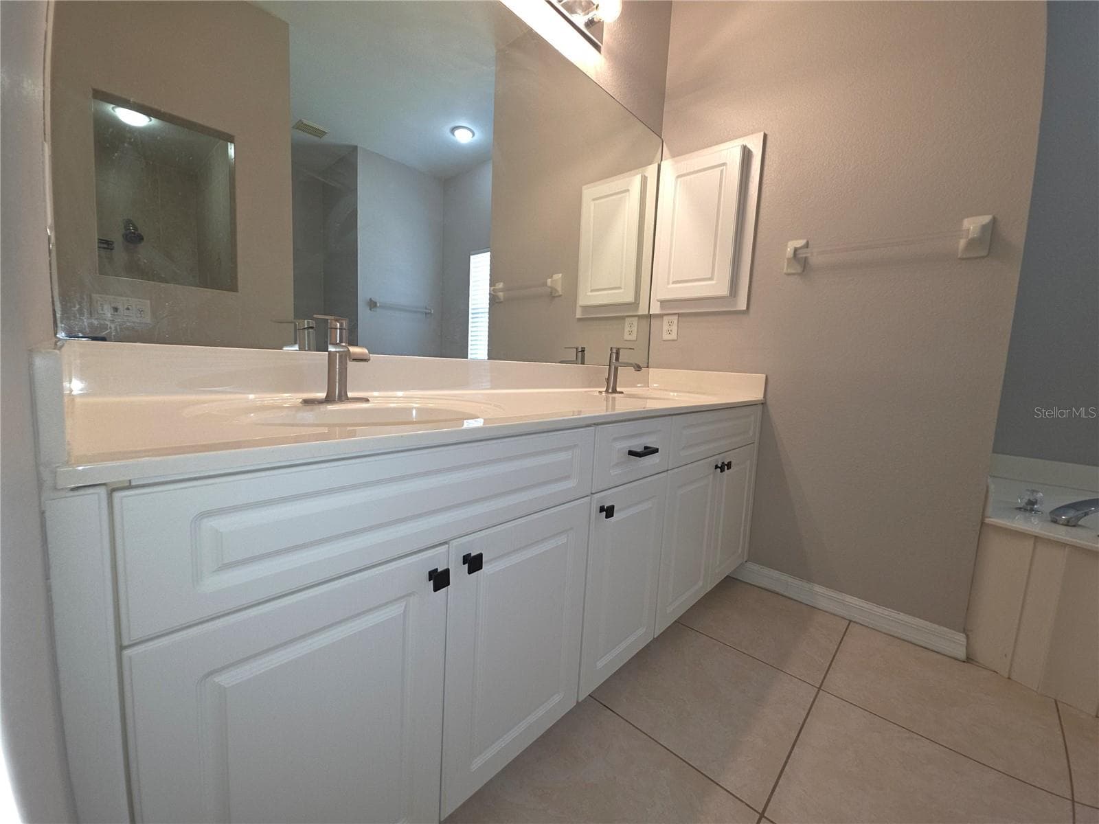 3564 LASLO AVENUE — photo 25 of 37