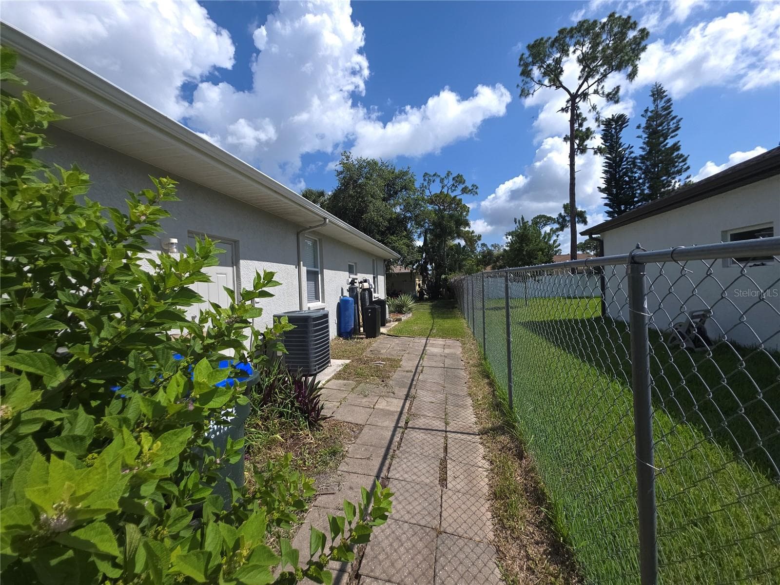 3564 LASLO AVENUE — photo 37 of 37