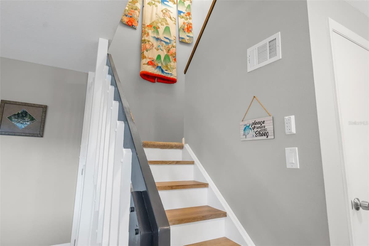 8762 LIVE OAK COURT — photo 27 of 50