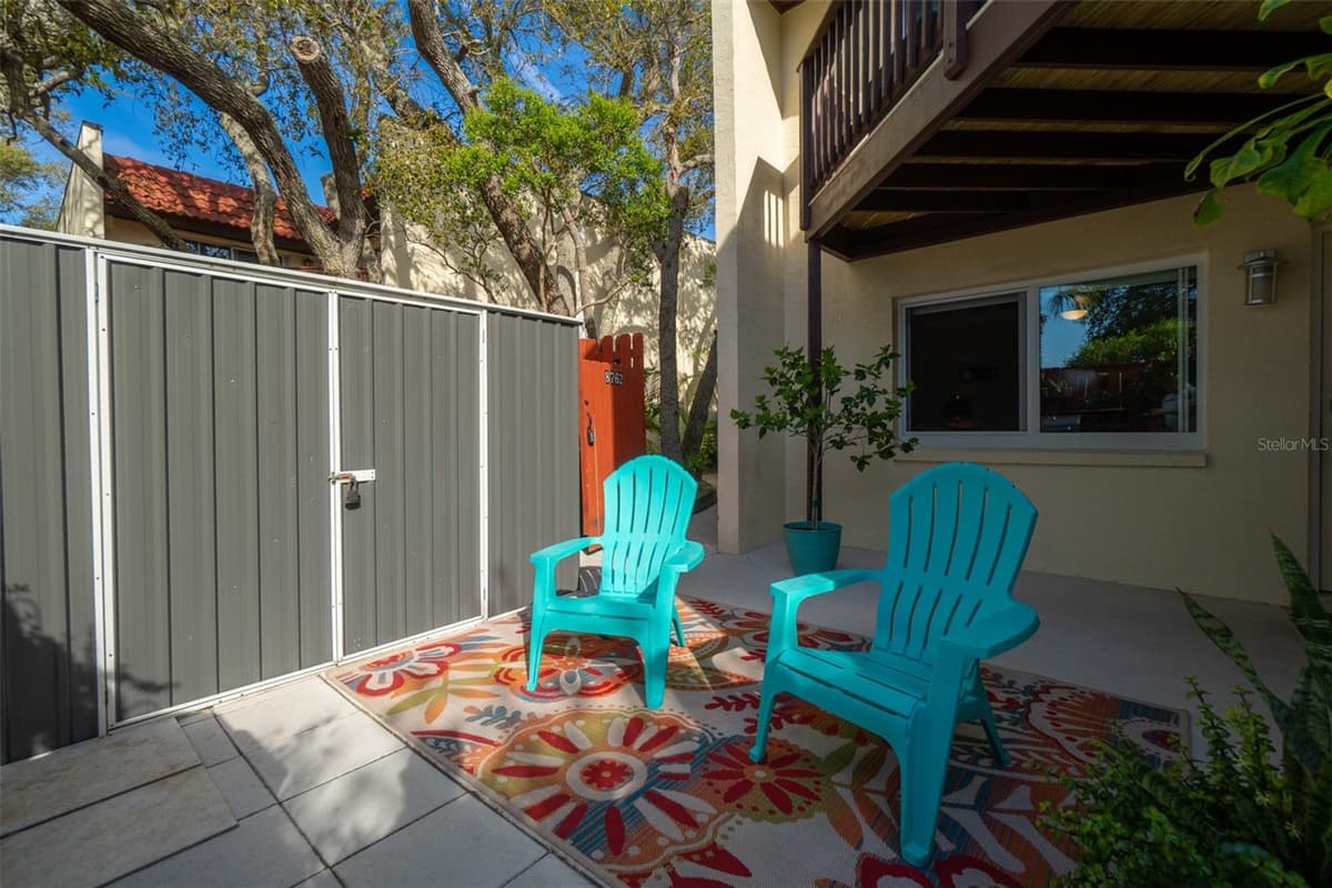 8762 LIVE OAK COURT — photo 14 of 50
