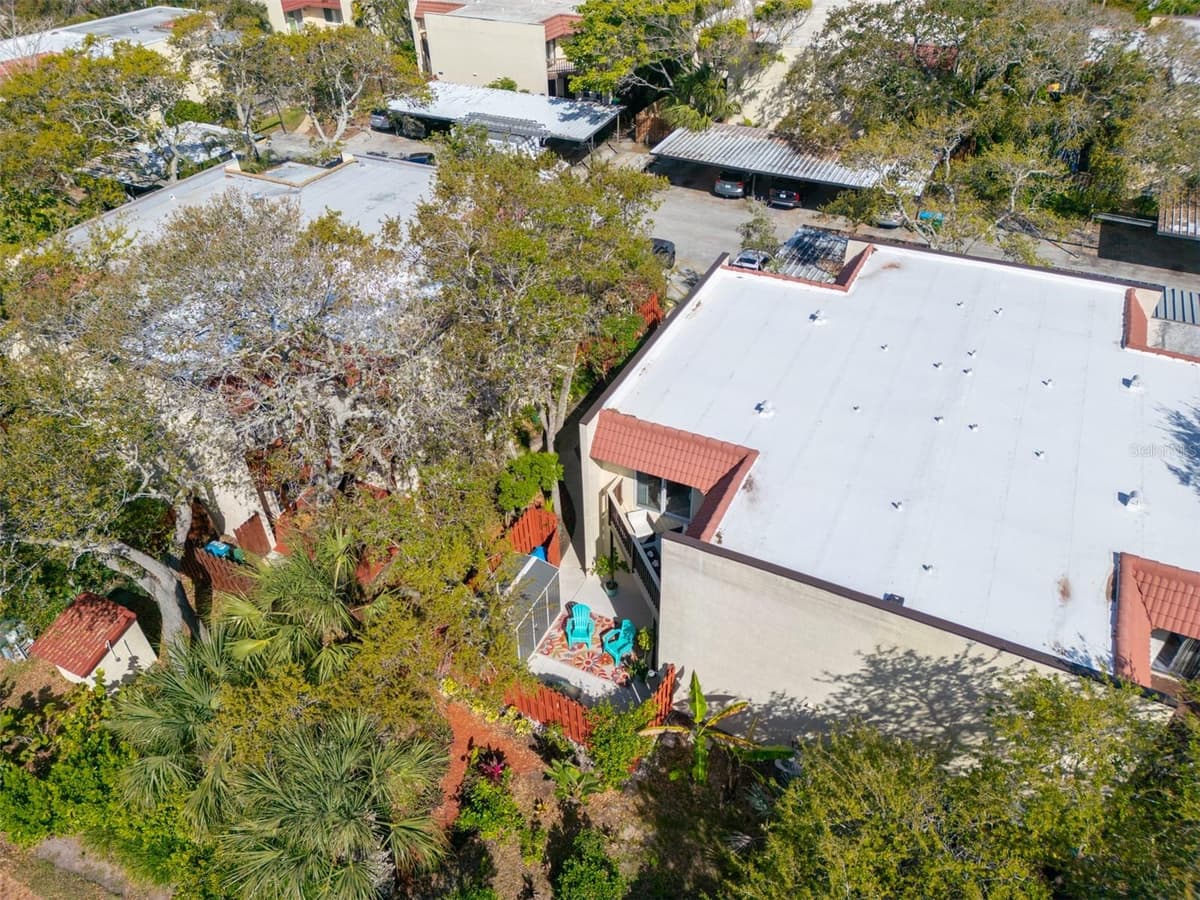 8762 LIVE OAK COURT — photo 37 of 50