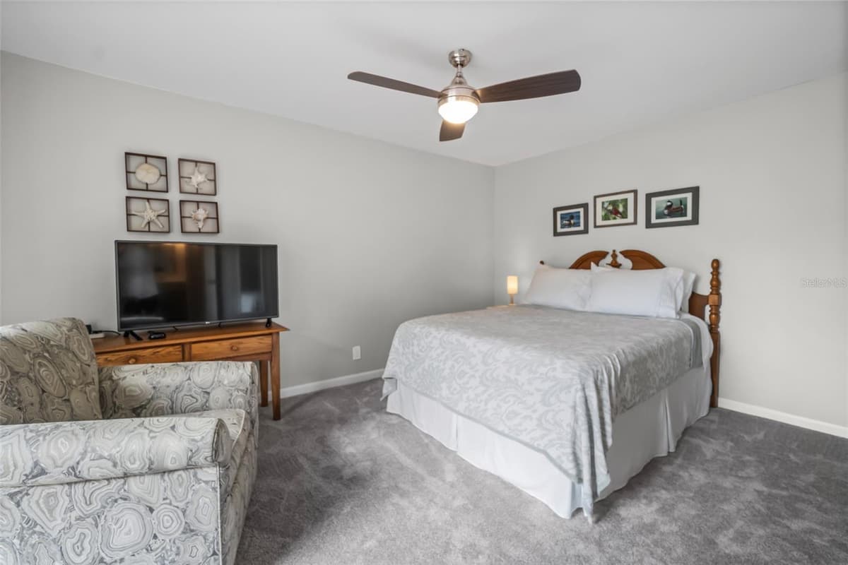8762 LIVE OAK COURT — photo 26 of 50