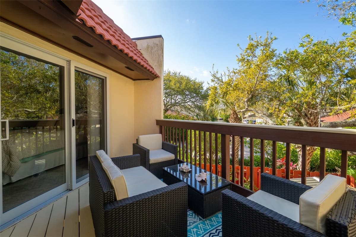 8762 LIVE OAK COURT — photo 24 of 50