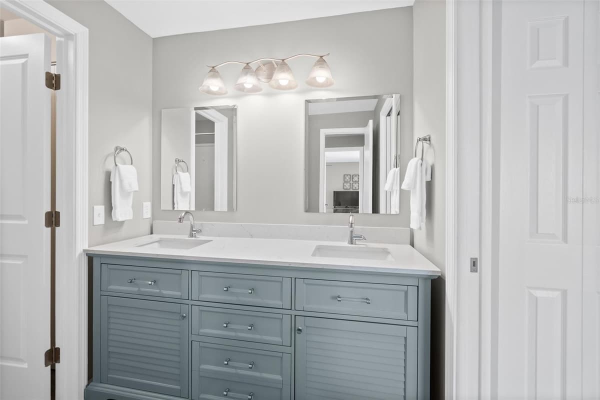 8762 LIVE OAK COURT — photo 18 of 50