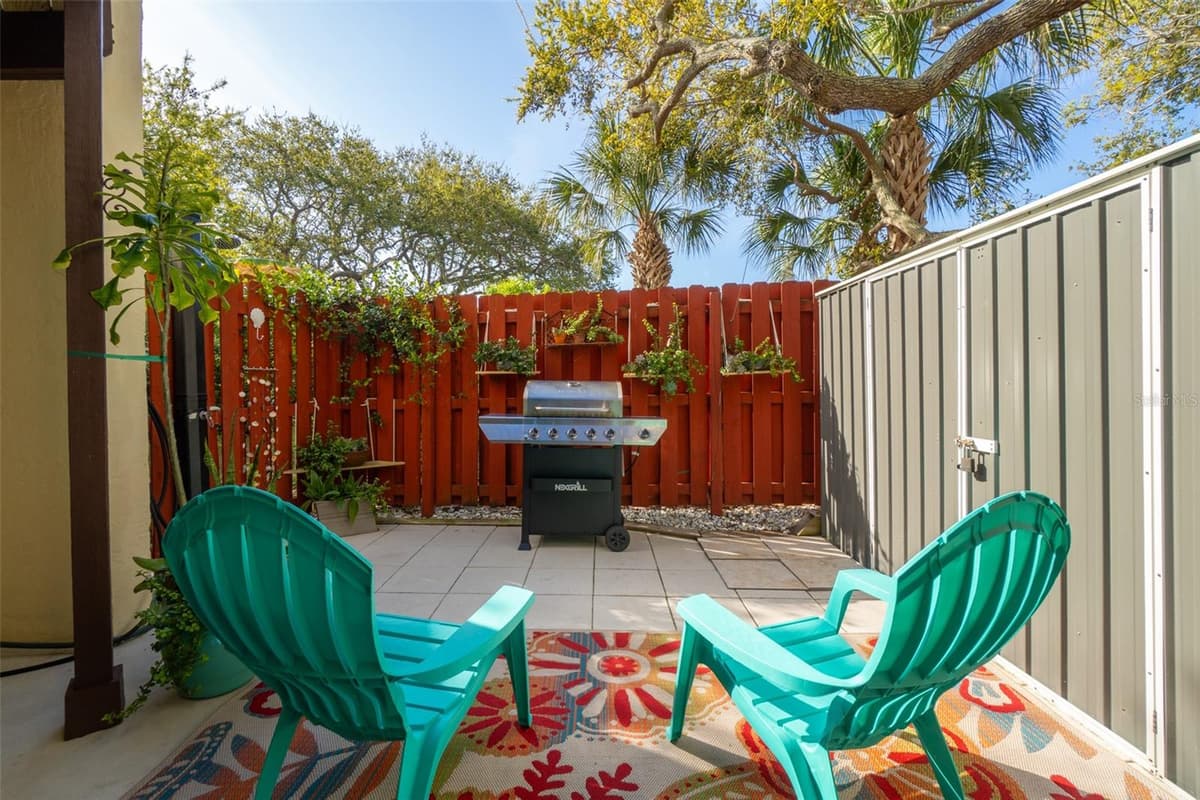 8762 LIVE OAK COURT — photo 11 of 50