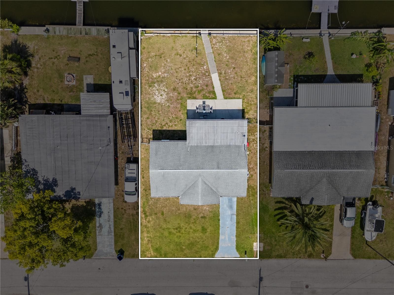 13323 NEPTUNE DRIVE — photo 38 of 40
