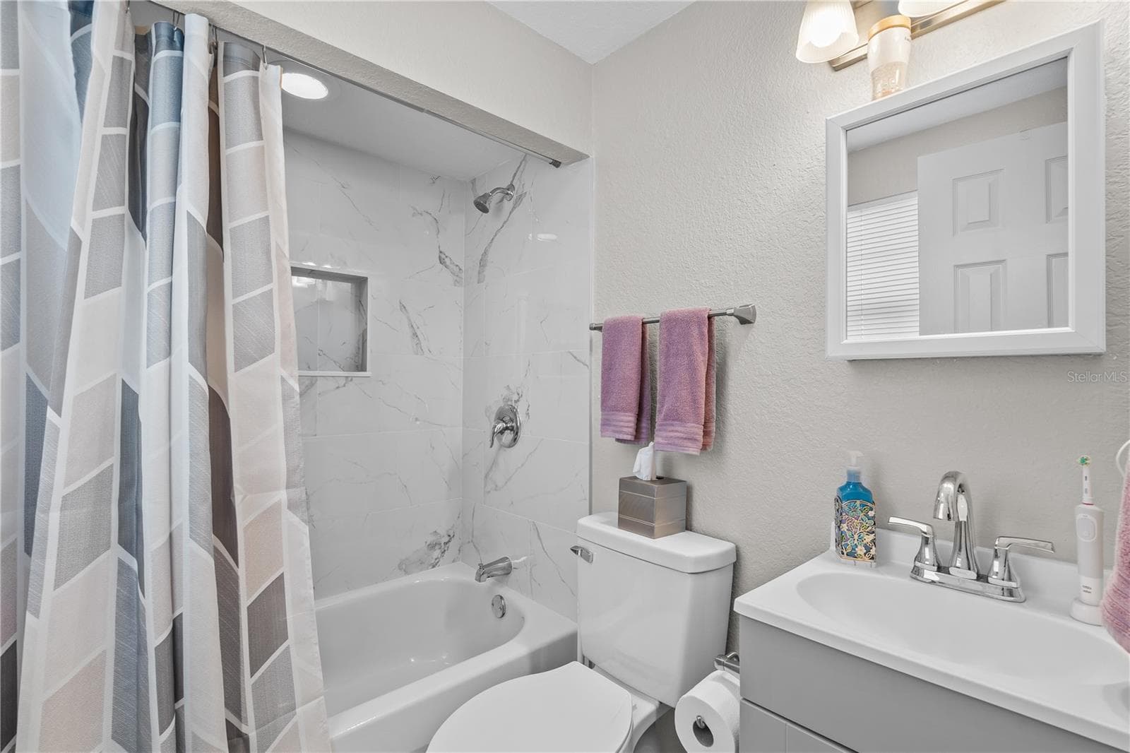 13323 NEPTUNE DRIVE — photo 19 of 40