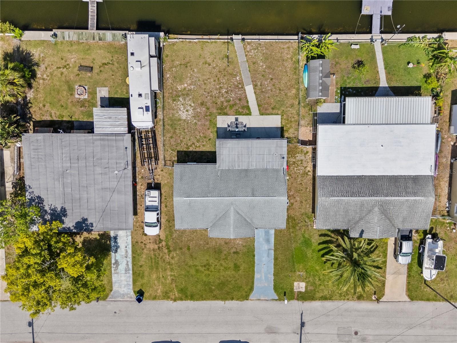 13323 NEPTUNE DRIVE — photo 37 of 40