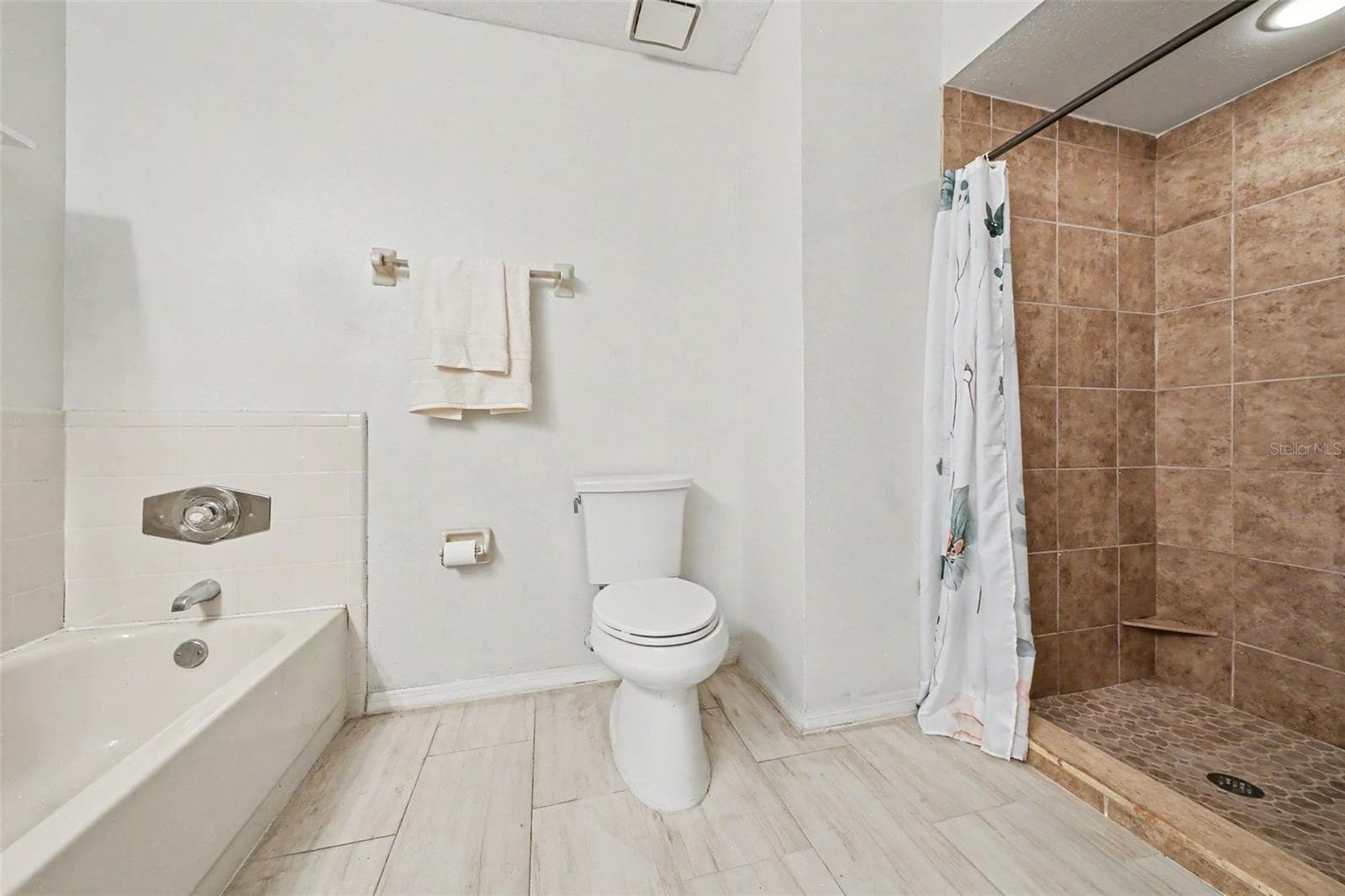 3336 GRAY FOX COVE — photo 24 of 58