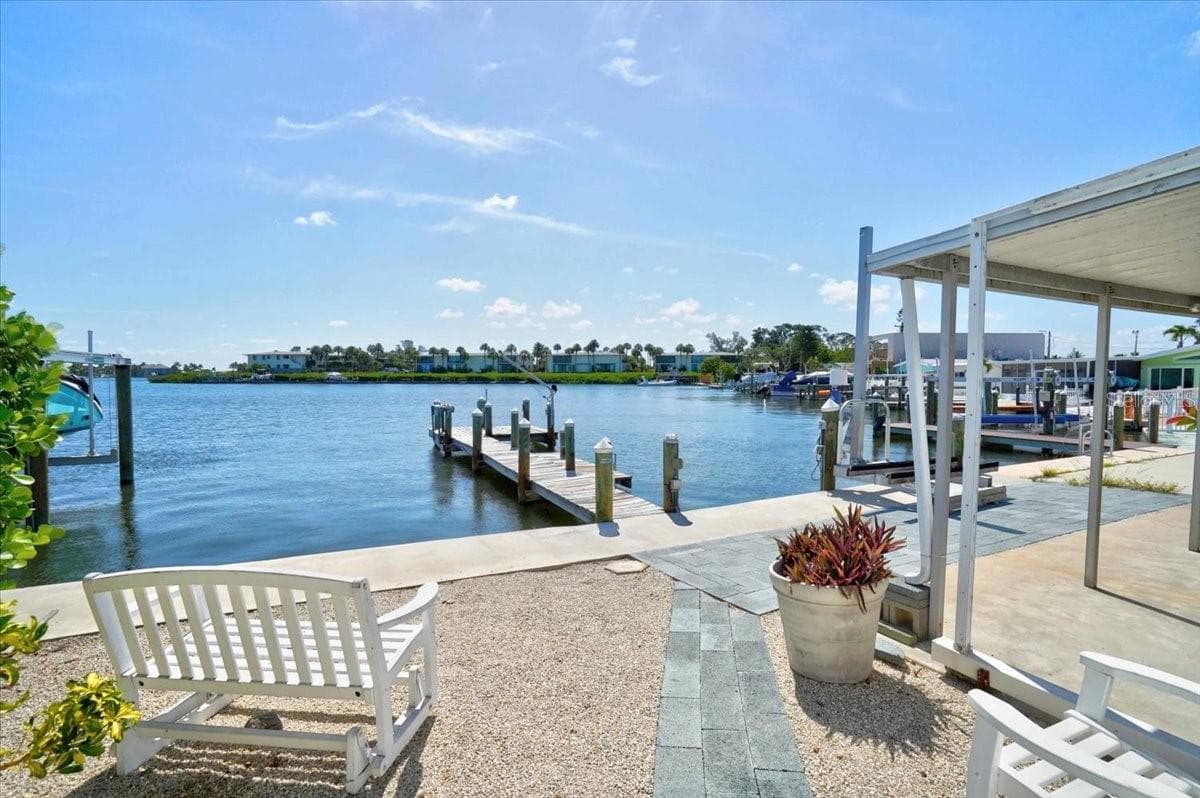 17 SEASIDE COURT — photo 17 of 27