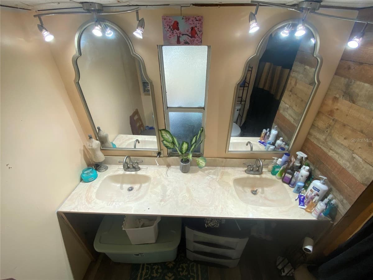 18385 18TH STREET ROAD — photo 7 of 24