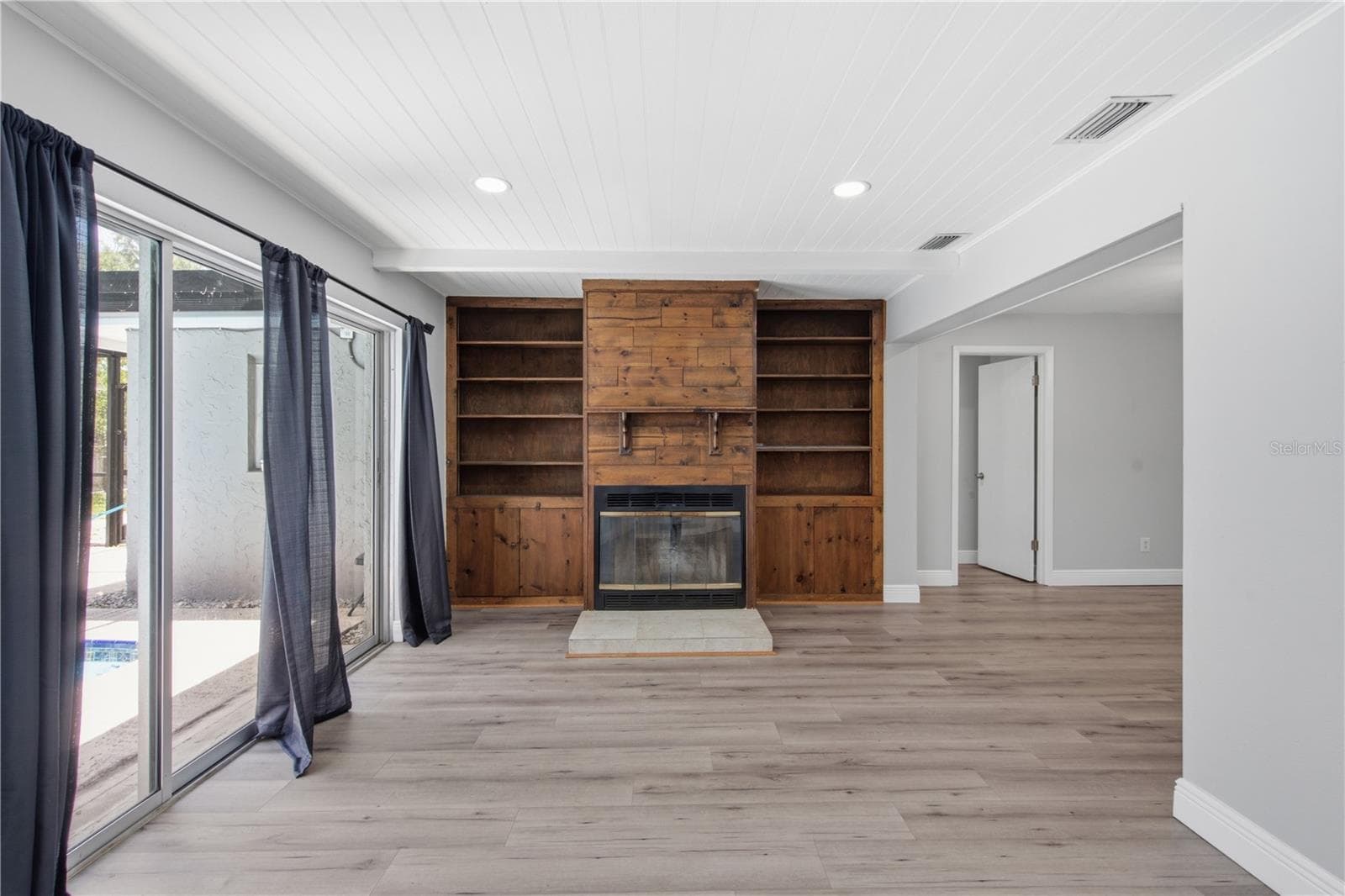 1811 FOREST DRIVE — photo 14 of 37